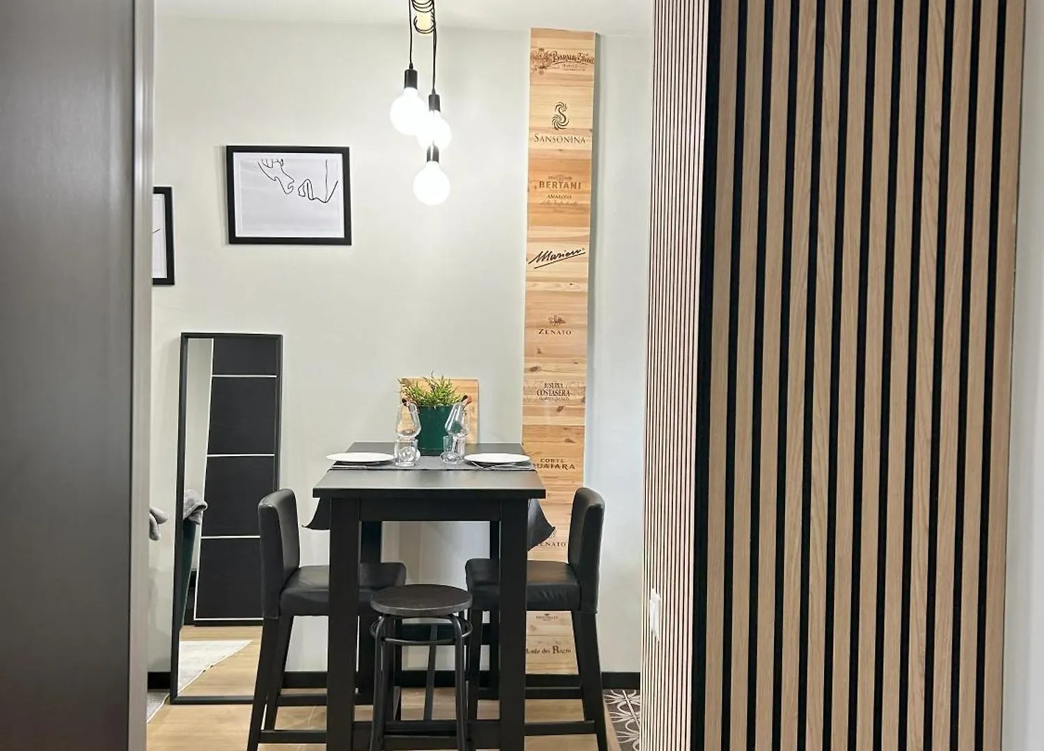 פסקיארה דל גארדה Hide Apartment