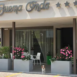 Hotel Buena Onda מלון